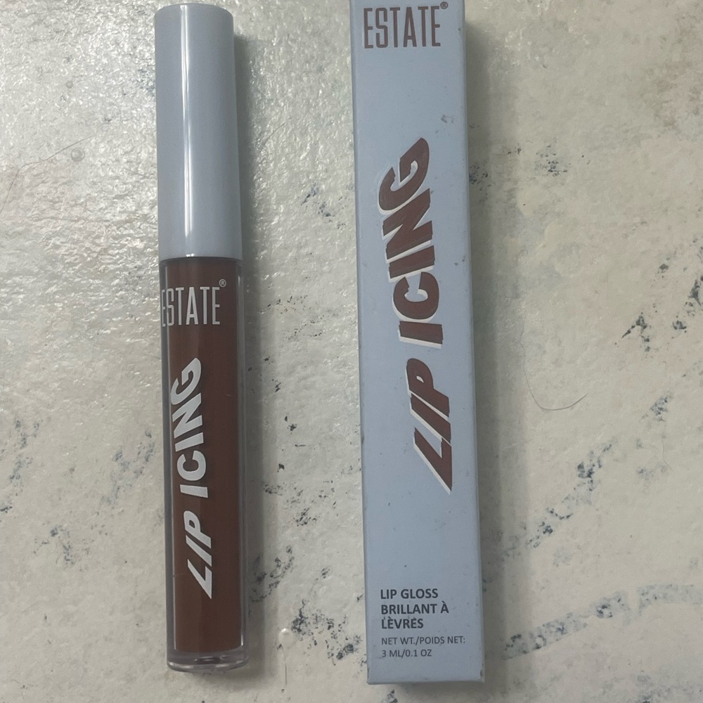 Estate Lip Icing Gloss in Deep Brown